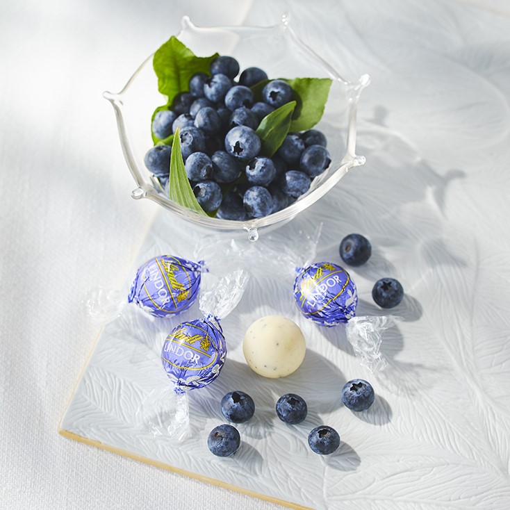 リンドール ブルーベリー＆クリーム販売期間延長のお知らせ - 店舗から