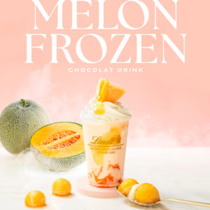 まるごとメロンを味わう、リンツの初夏のご褒美ドリンク。 『メロン フローズン ショコラドリンク』6⽉1⽇より期間限定発売